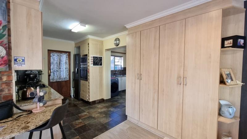 5 Bedroom Property for Sale in Tergniet Western Cape